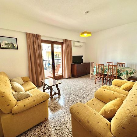 Hostal Y Apartamentos Santa Eulalia Santa Eularia des Riu Eksteriør billede