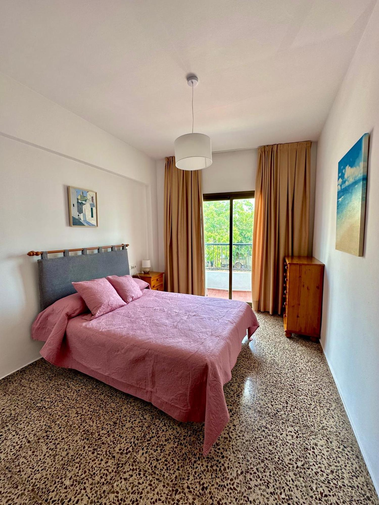 Hostal Y Apartamentos Santa Eulalia Santa Eularia des Riu Eksteriør billede